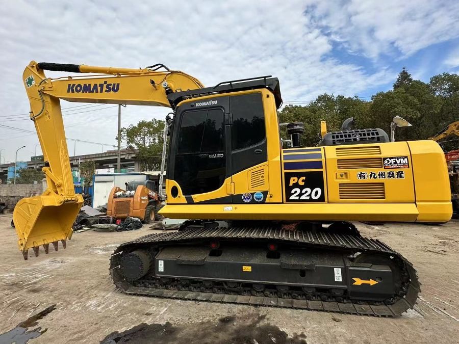 22Ton Used Crawler Excavator Komatsu PC220-8 Secondhand Construction Machinery