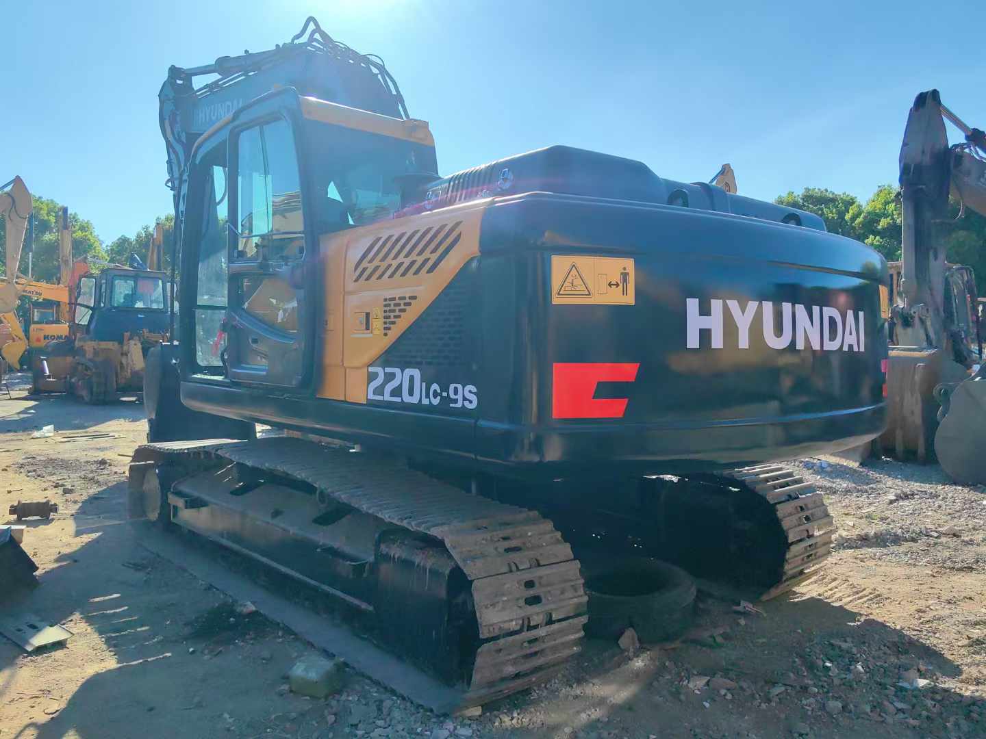 Korean brand Hyundai 220 stable performance good quality adapt to a variety of harsh environments cheap price 