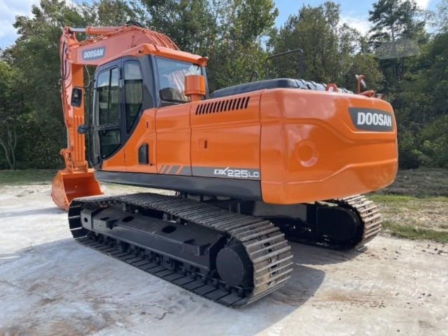 1900KW Doosan DX225LC Used Large Excavators Construction Digging Machine