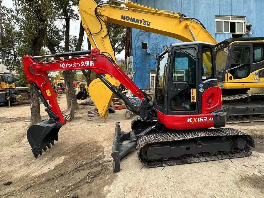 35.5KW Old Used Crawler Excavator Mini Kubota Kx163 6 Ton Digger