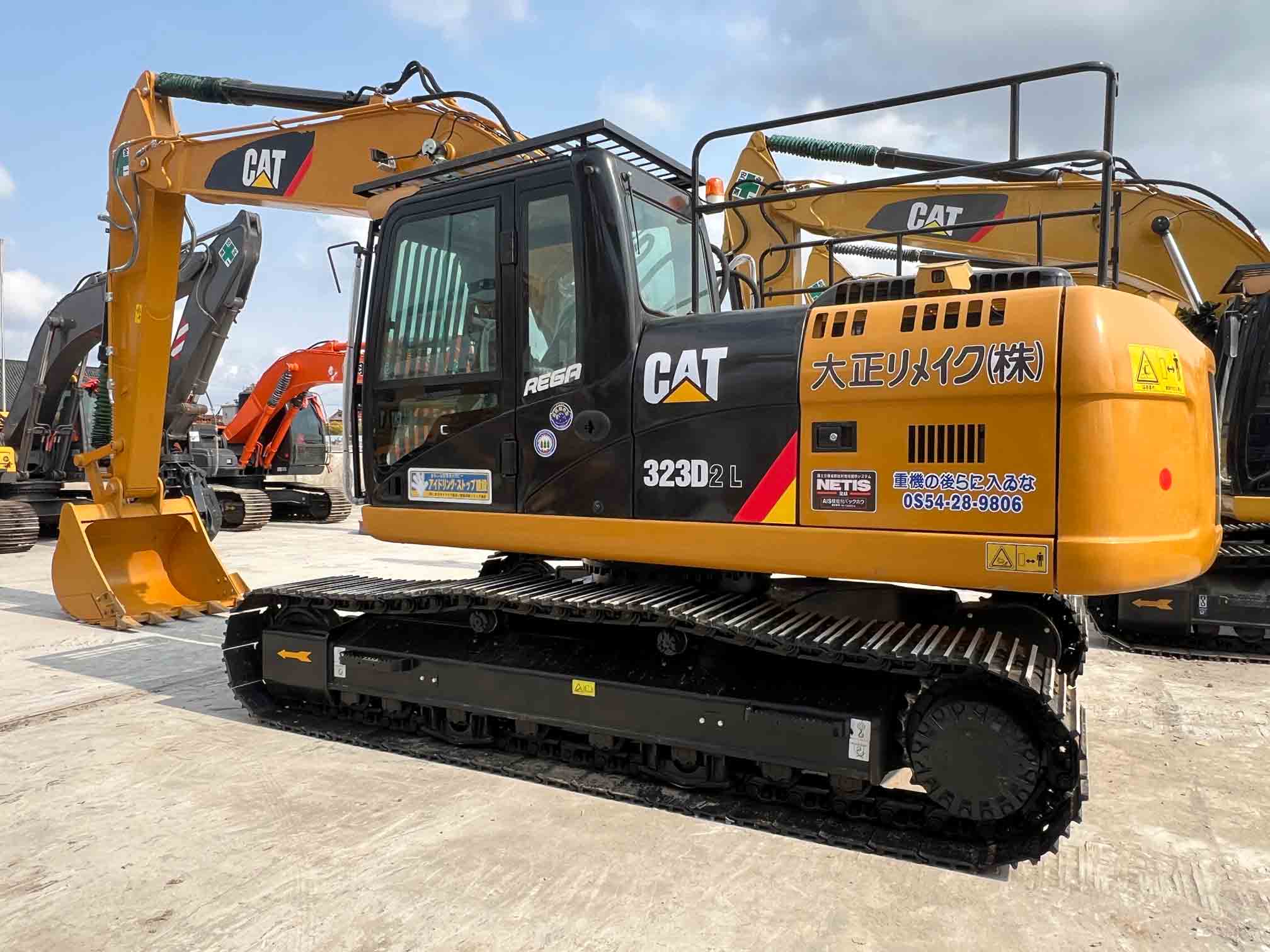 118KW Used Excavator Equipment Caterpillar 323D2 Hydraulic Crawler Excavators