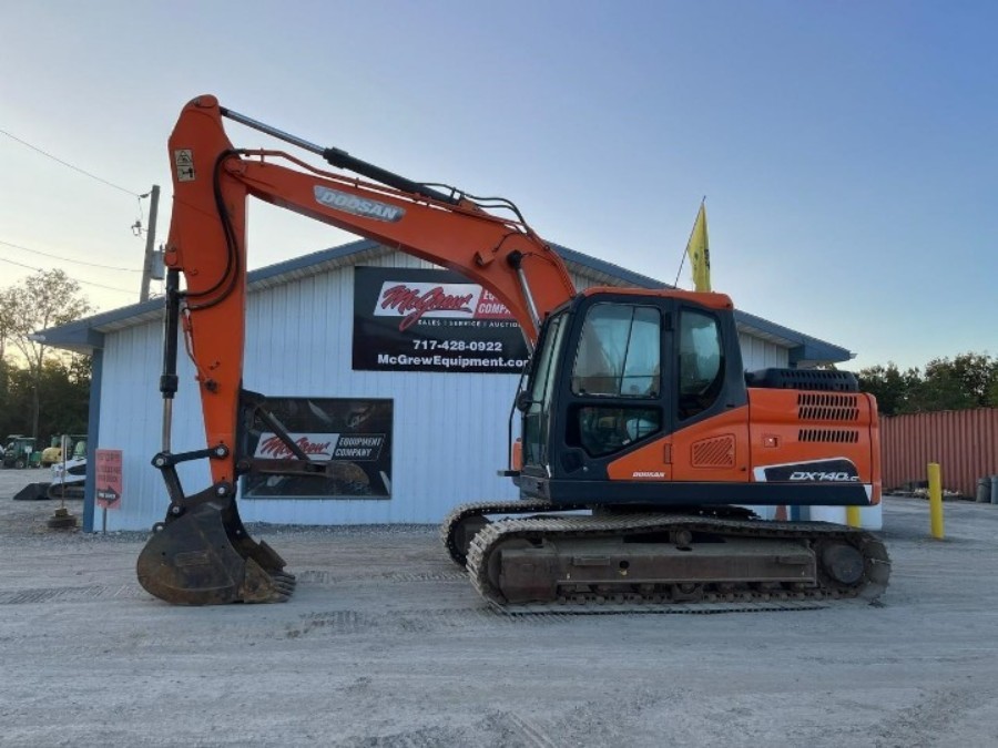 Used Doosan DX140LC Ground Digging Machine 2nd Hand Diggers Excavator