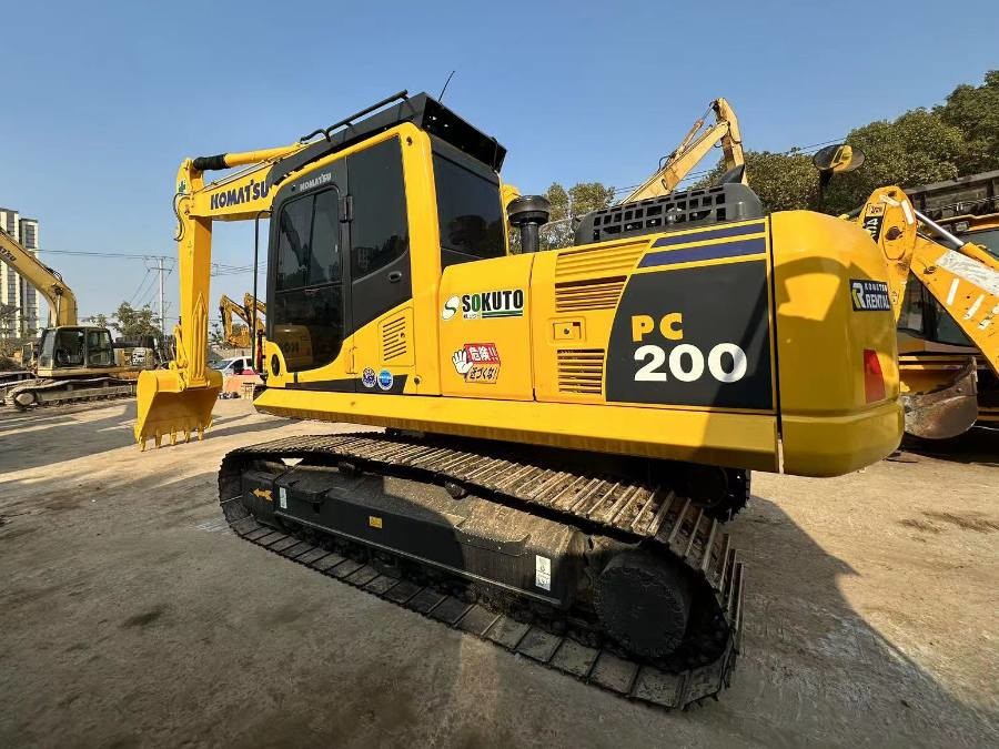 2000KW Engineering Used Komatsu Excavator Equipment PC200-8 19Tonne