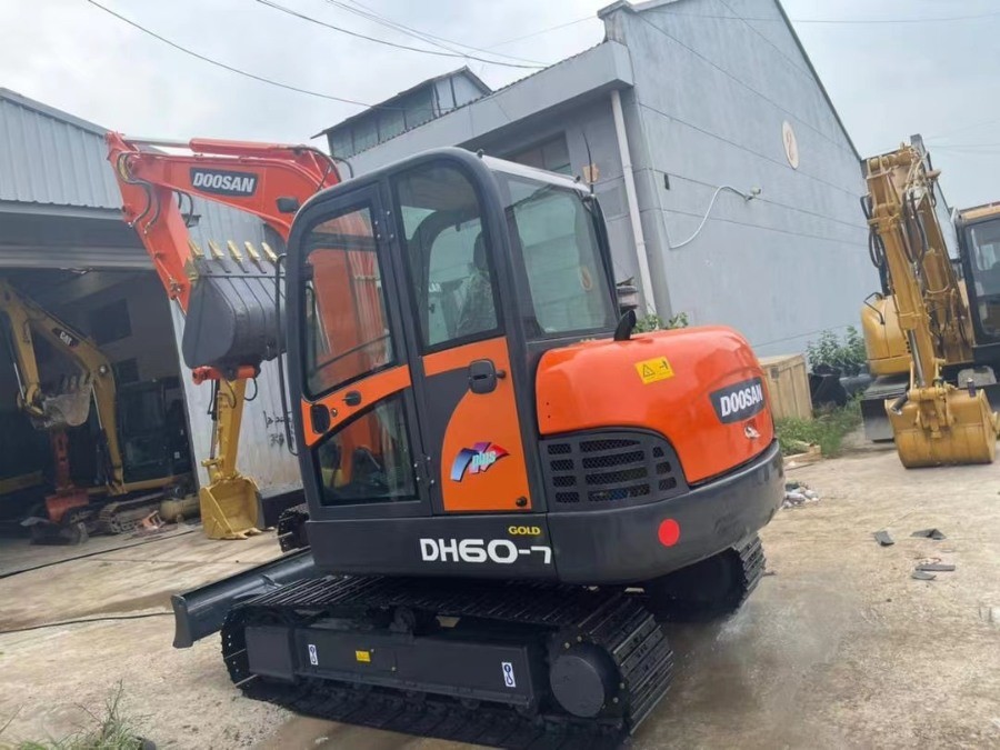 Korea Small Used Doosan Excavator DH60-7 5550KG For Agricultural