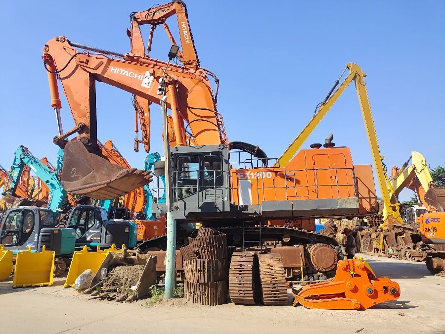 Japan Hitachi Ex1200 Second Hand Excavator Machine 120T