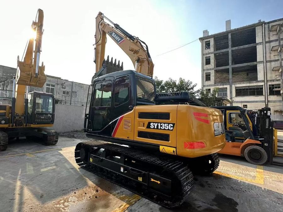 13.5 Ton SY135C Hydraulic Used Sany Excavator Trackhoe Crawler Digger