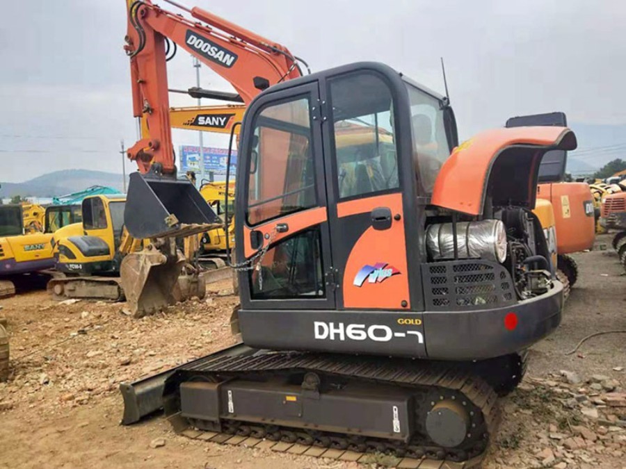 Doosan DH60-7 Second Hand Mini Excavator Backhoe Crawler IOS Certificated