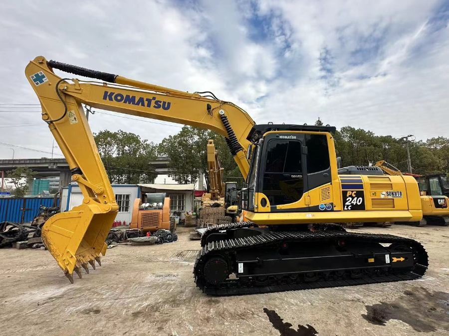 Midi Used Komatsu Excavator PC240-8 Urban Construction Machinery