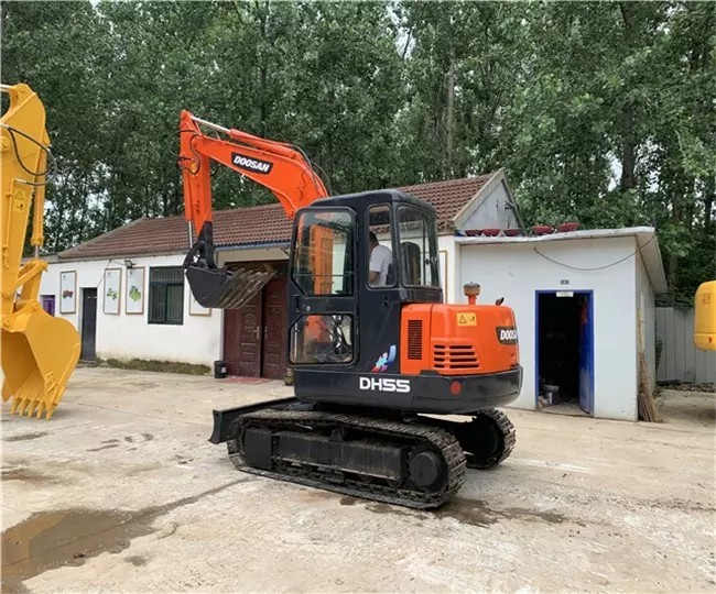 40.5KW Mini Used Excavator Doosan DH55 Second Hand Mini Digger