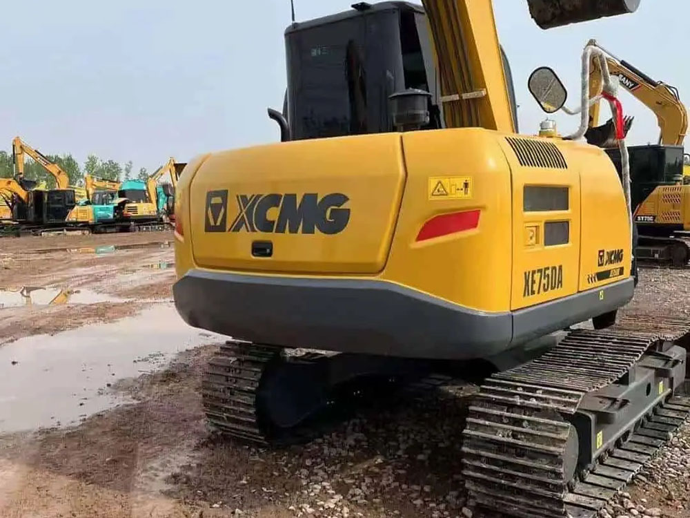 Used Mini XCMG 75D EXCAVATOR