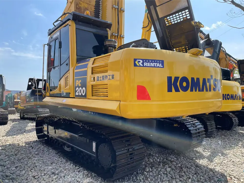 Japanese Hydraulic Used Komatsu PC200-8 Excavator Machine 2000KW 19Tonne