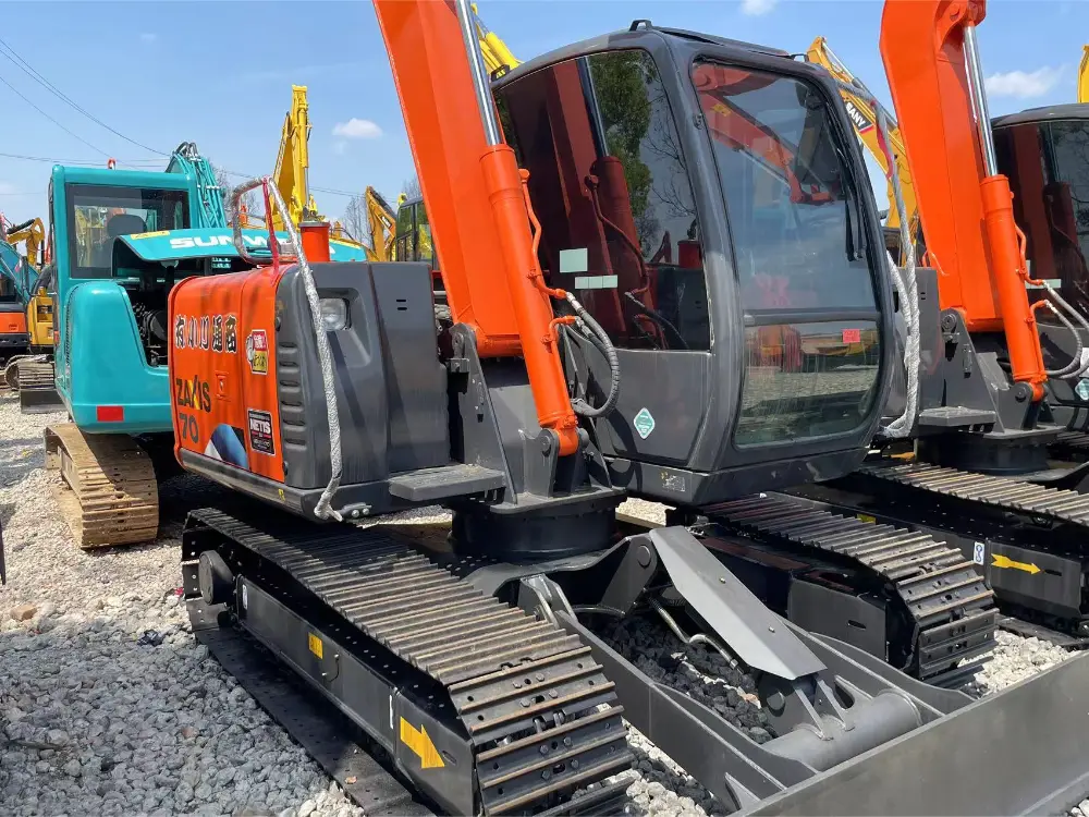 First Class Used Excavators Japan Used Excavator Hitachi ZX70 7 Ton Hitachi Excavator for Sale