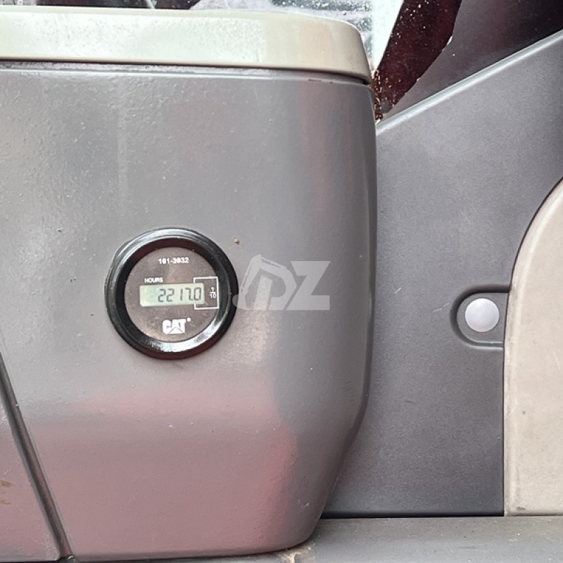 20 Ton Used CAT Excavator 320D Repossessed Earthmoving Equipment