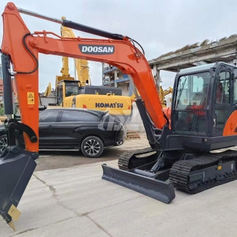 Yanmar Engine Used Doosan Excavator DX55 Micro Crawler Digger Secondhand