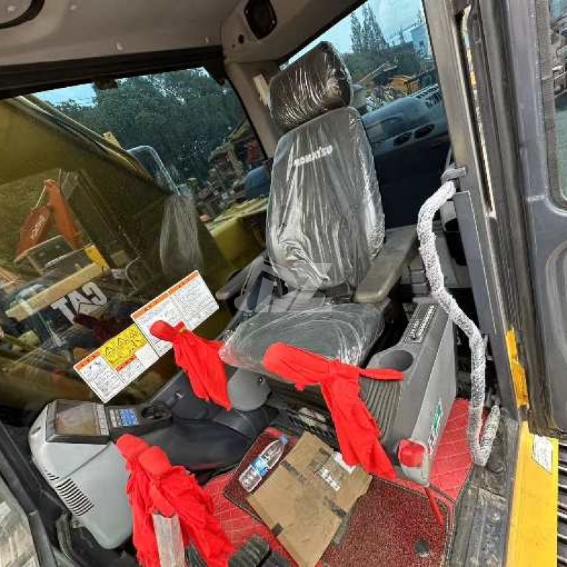 Midi Used Komatsu Excavator PC240-8 Urban Construction Machinery