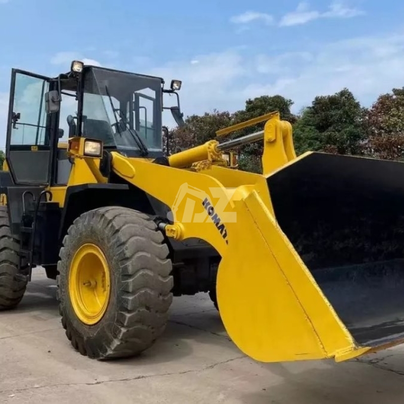 Komatsu WA320 Used Front Loader Wheel Loaders Construction Machinery 4000KG