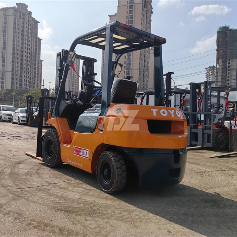 Used 3ton forklift toyota 7FD30