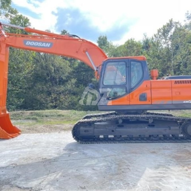 1900KW Doosan DX225LC Used Large Excavators Construction Digging Machine