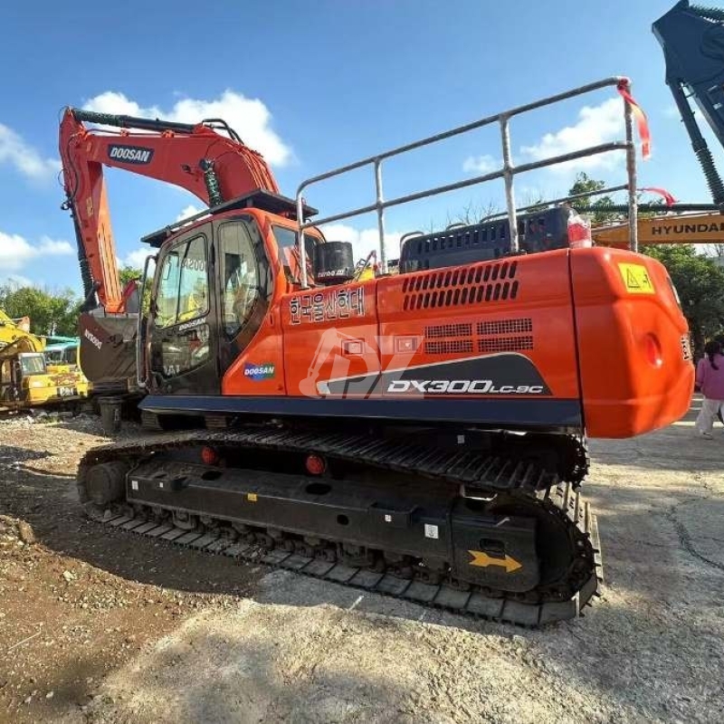 Compact Hydraulic Used Doosan Excavator DX300LC Equipment Trader