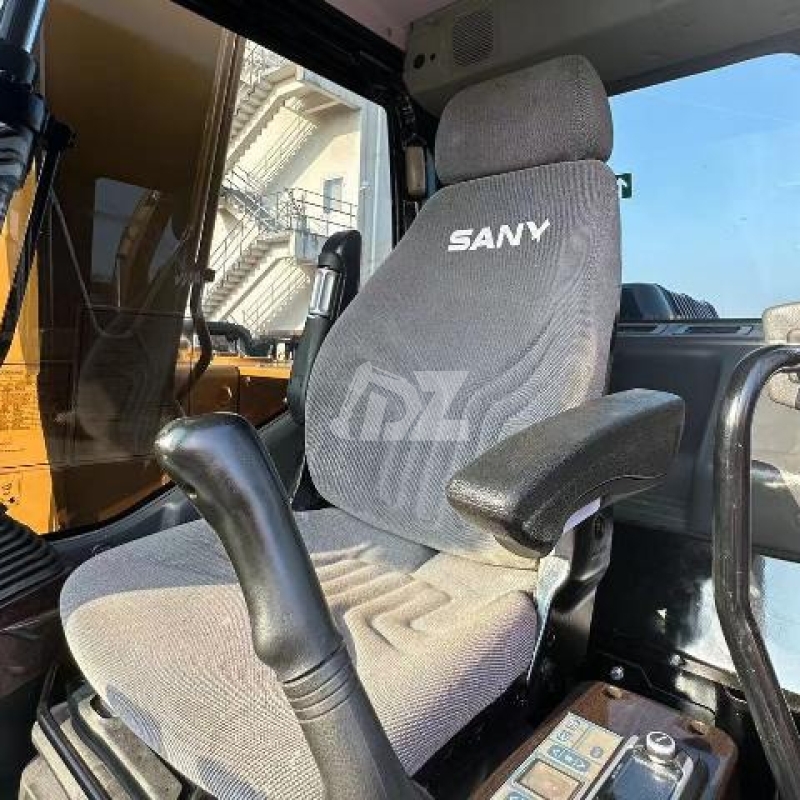 13.5 Ton SY135C Hydraulic Used Sany Excavator Trackhoe Crawler Digger