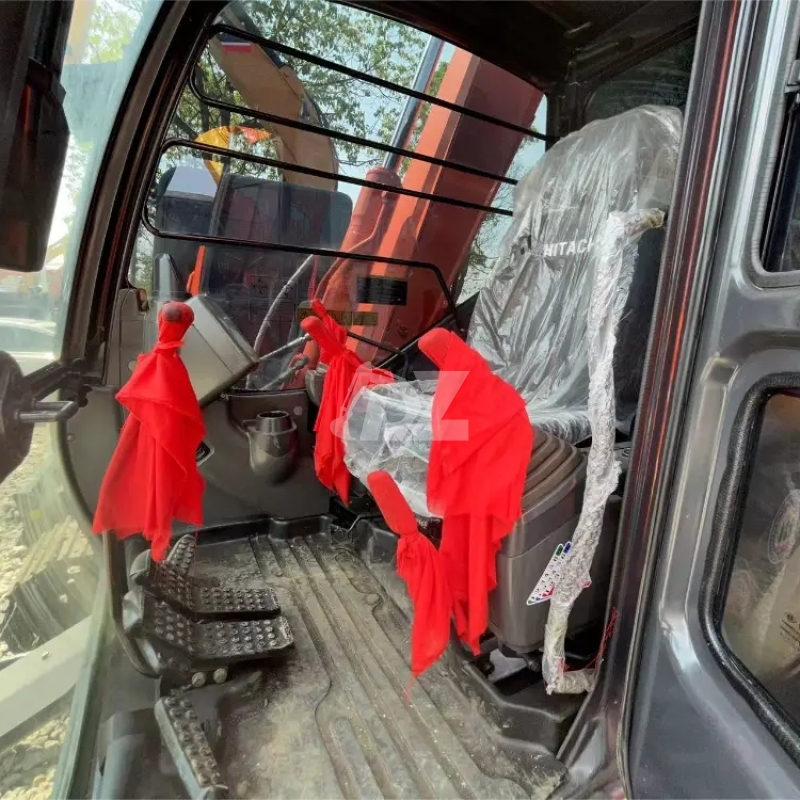 First Class Used Excavators Japan Used Excavator Hitachi ZX70 7 Ton Hitachi Excavator for Sale