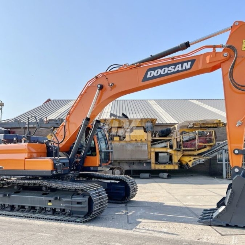 Dx300LC Used Doosan Excavator Equipment For Large Scale Construction
