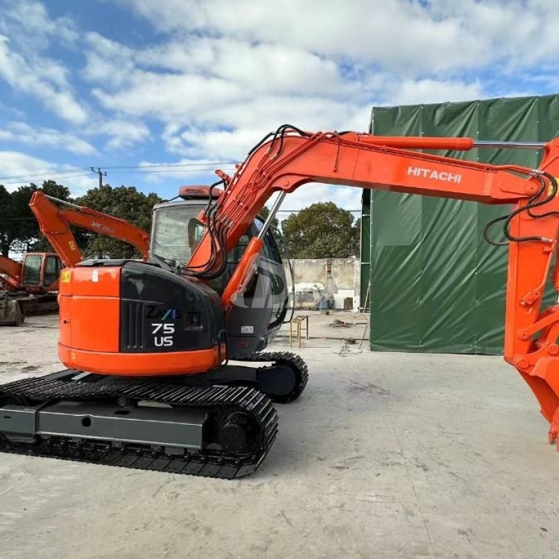 7 Ton Used Hitachi ZX75US-A Excavator Original Japan Mini Model