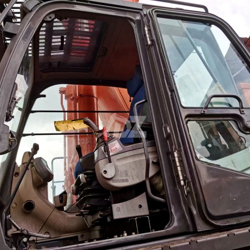 Construction Machinery Mining Mining Using a Second-hand Large Excavator Hitachi ZX670 Hitachi Excavator for Sale