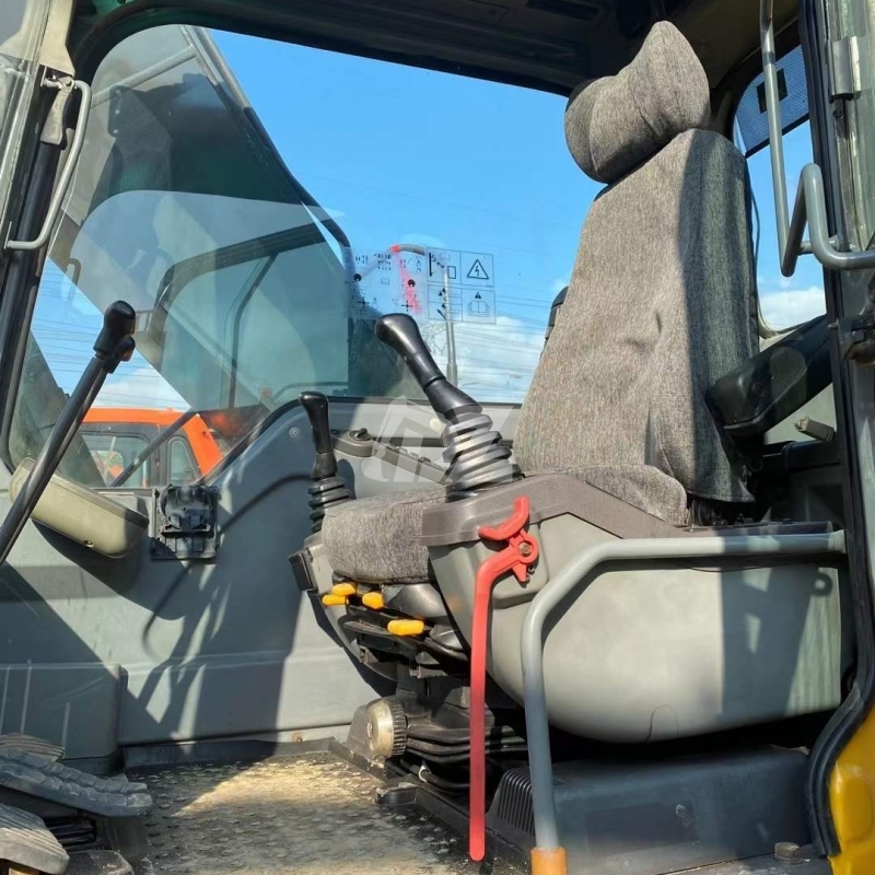 EC200D Used Volvo Excavator Earth Moving Equipment High Performance