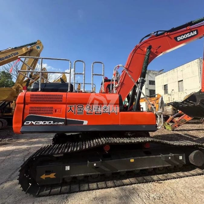 Compact Hydraulic Used Doosan Excavator DX300LC Equipment Trader