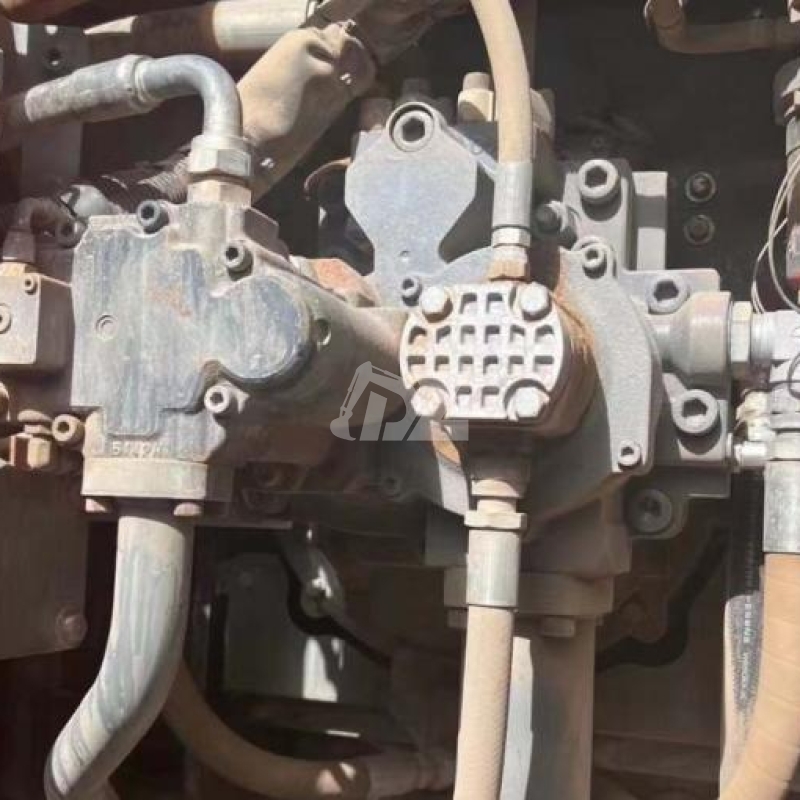 Large Scale ZX490 Used Hitachi Excavator 49T Crawler Digger ISURU Engine