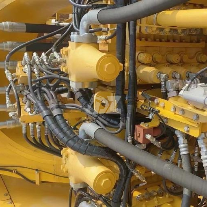 Original Second Hand Komatsu Excavator PC2000-8 Large Earth Moving Machinery