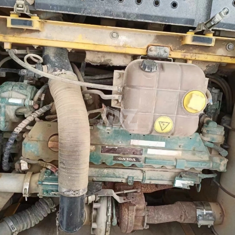 Good Price Second-hand Volvo 300 Excavator Used Excavator VOLVO EC300 Crawler Excavator