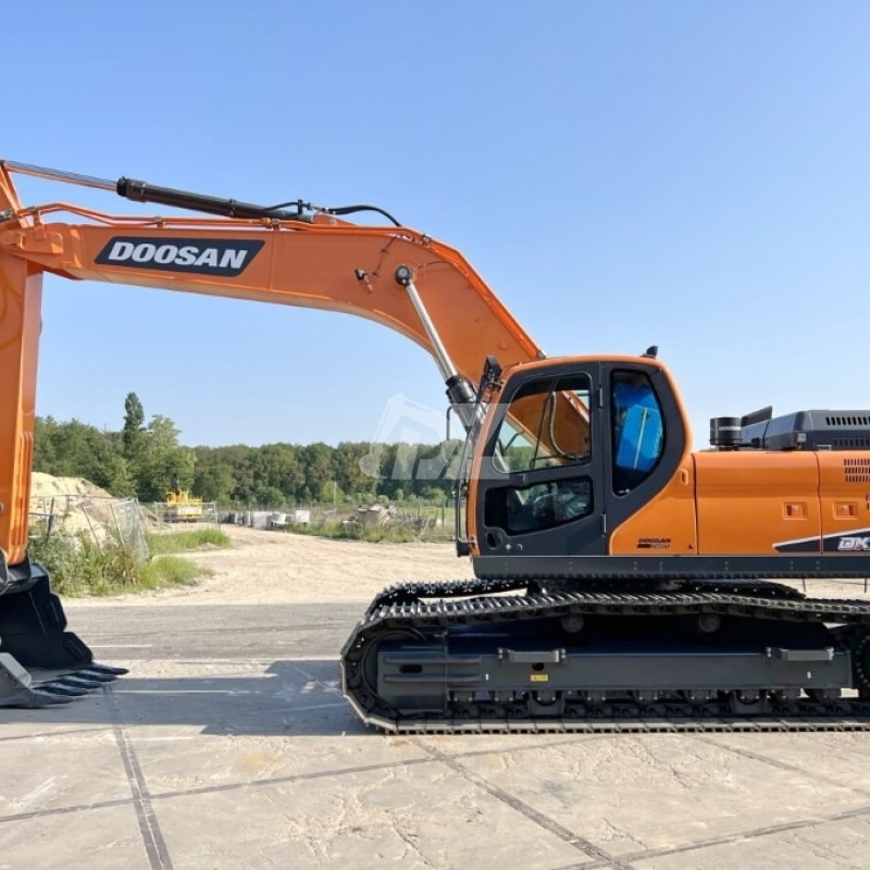 Dx300LC Used Doosan Excavator Equipment For Large Scale Construction
