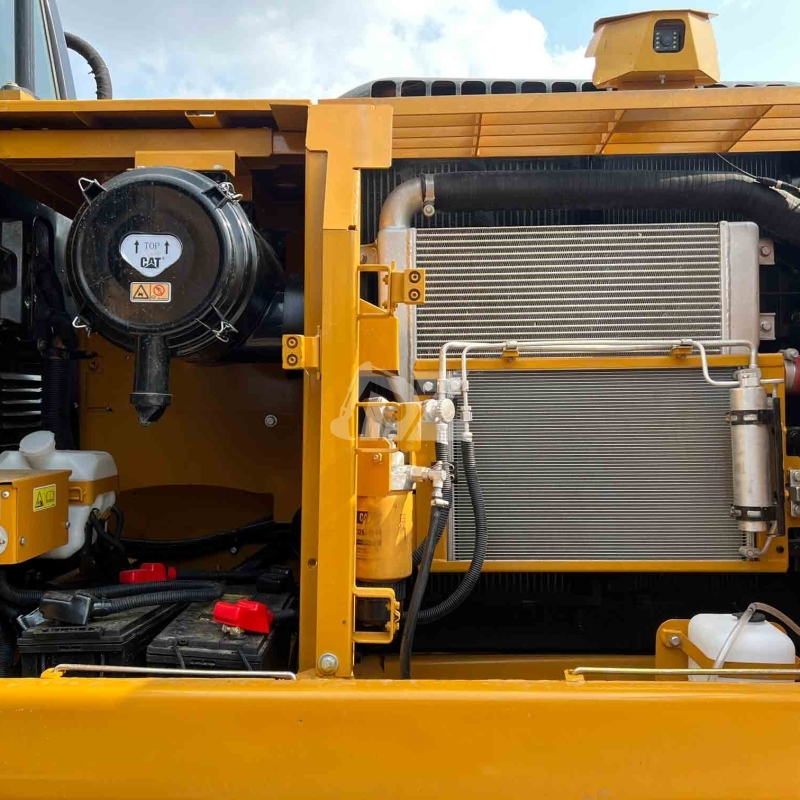 118KW Used Excavator Equipment Caterpillar 323D2 Hydraulic Crawler Excavators