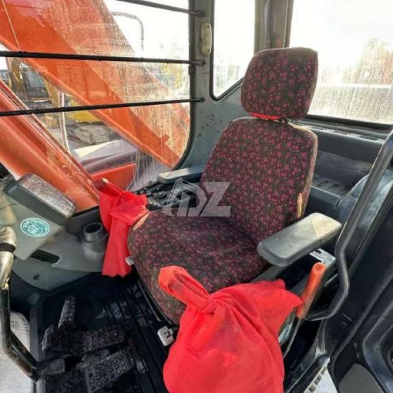 Japan Original Used Hitachi ZX200 Hydraulic Crawler Excavator Second Hand Machinery 100KW Power