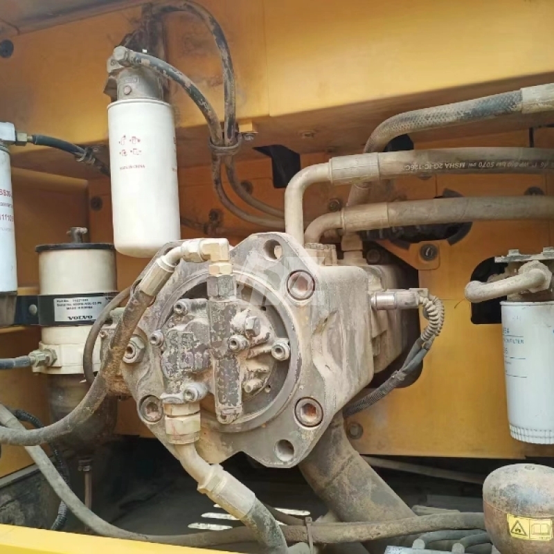 Good Price Second-hand Volvo 300 Excavator Used Excavator VOLVO EC300 Crawler Excavator