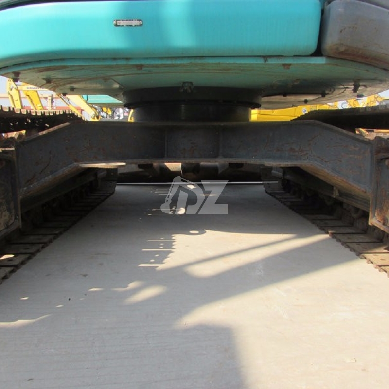 used digger excavator Kobelco SK75 secondhand 7.5ton excavator for sale