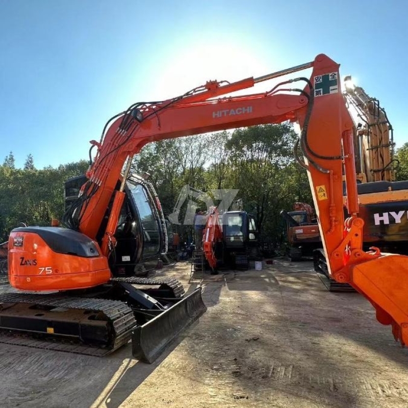 7 Tons ZX75US Used Hitachi Excavator Second Hand Mini Digger