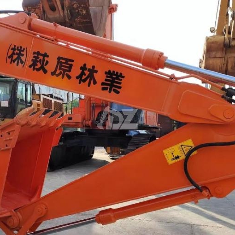 Hitachi Zx200 2nd Hand Excavator 20 Ton Repossessed Construction Digger Machine