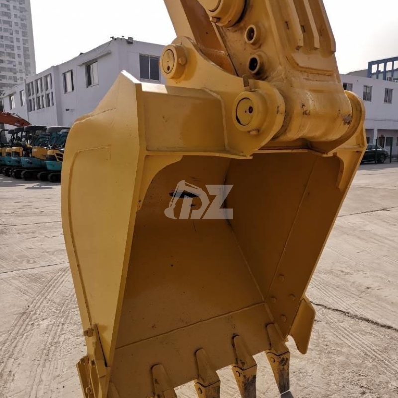 Used Excavators Komatsu PC200-8N1 Original Low Price Crawler Hydraulic Excavator Machinery Japanese Condition Hot Sale