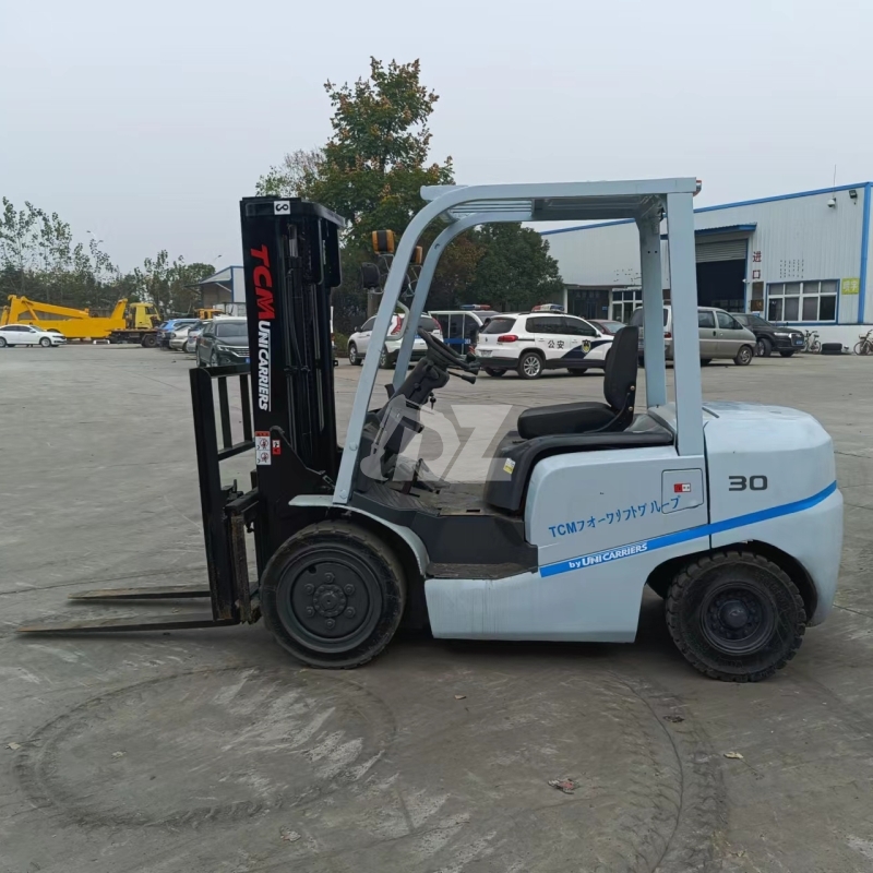 Used TCM 3ton forklift