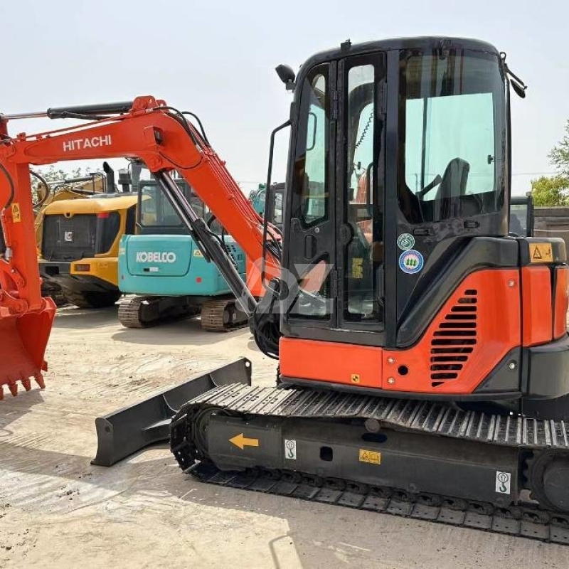Mini ZX50U Hitachi Excavator Used Construction Machinery 5T ZX50