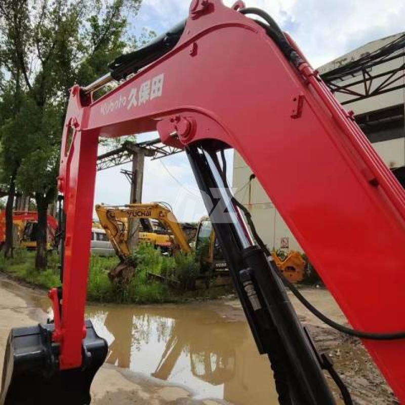 EPA Engine Old Kubota Mini Excavator Second Hand Kx165 5.5 Ton