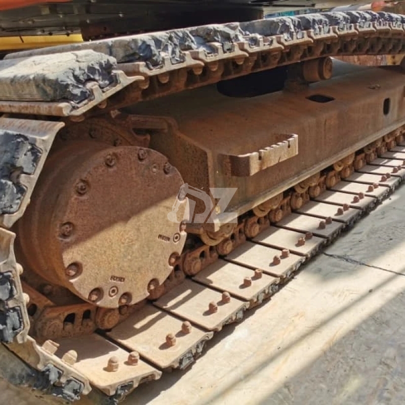 Little Working Hours Used Cheap Hitachi 135 Excavator