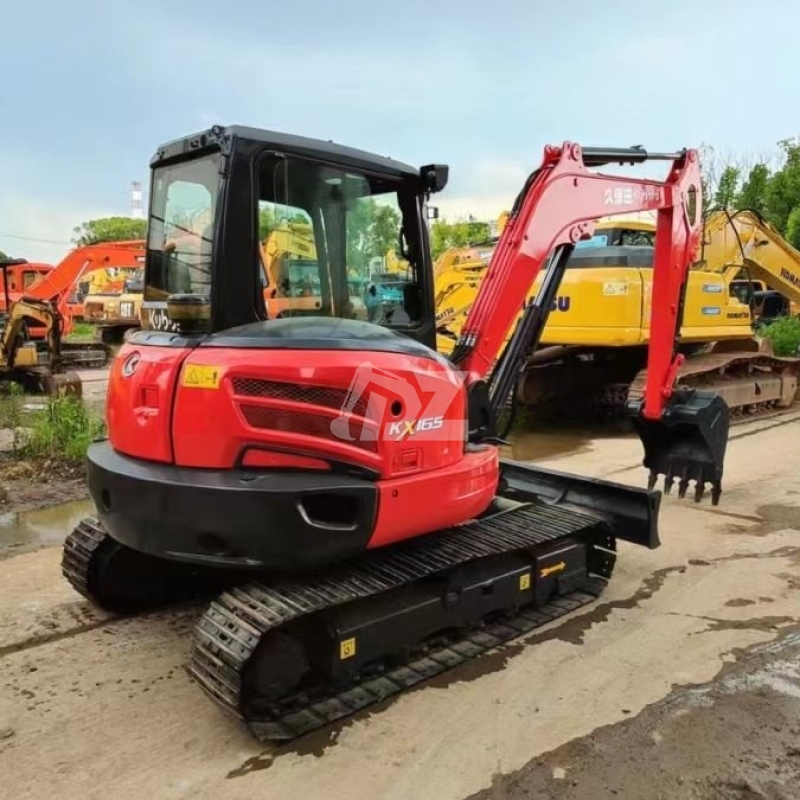 EPA Engine Old Kubota Mini Excavator Second Hand Kx165 5.5 Ton