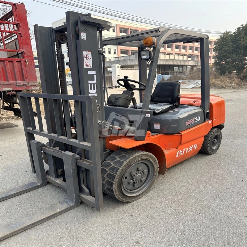 Low Price 3 Ton Perfect Working Condition Second-hand China Original HELI CPC30 Diesel Forklift