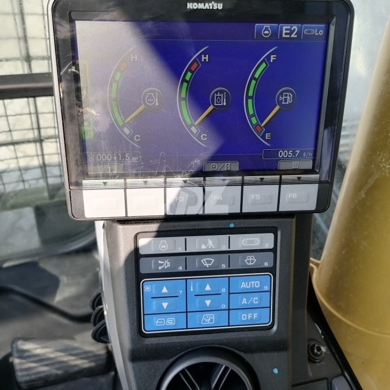 PC210 Price Low Japan Komatsu PC210-10 PC210-10mo Excavator