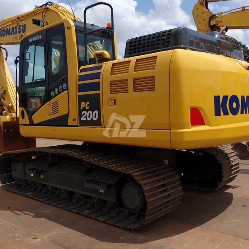 Used Komatsu PC200-11 Excavators  Original Low Price Crawler Hydraulic Excavator Machinery Japanese Condition Hot Sale
