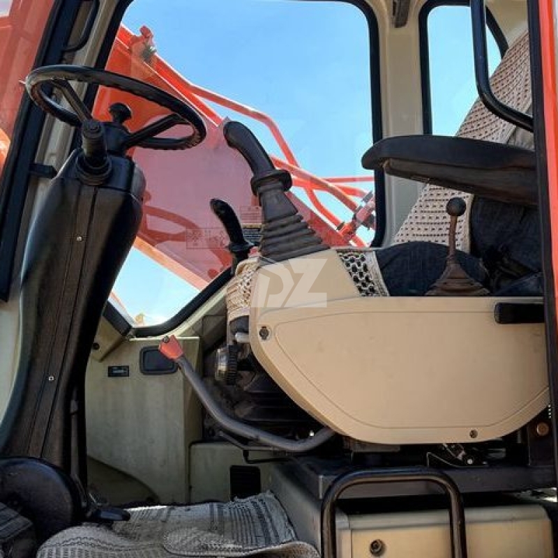 Hydraulic Terrain Wheeled Used Doosan Excavator DH150W 12Tonne